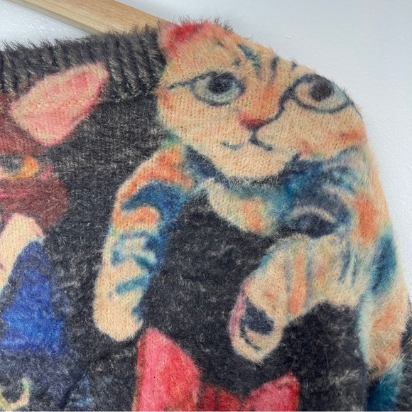NWOT Oversized ULTRA SOFT Sweater with Cats | Size L - Picture 4 of 11